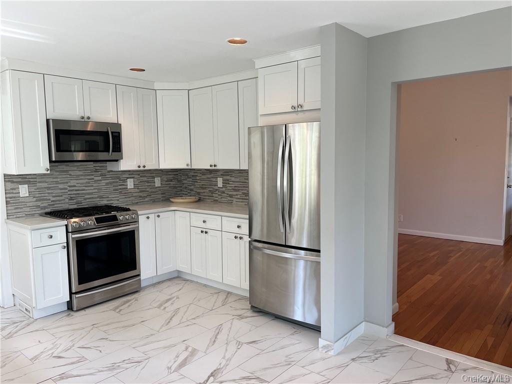 13 Dock Pathway, New Rochelle, NY 10801