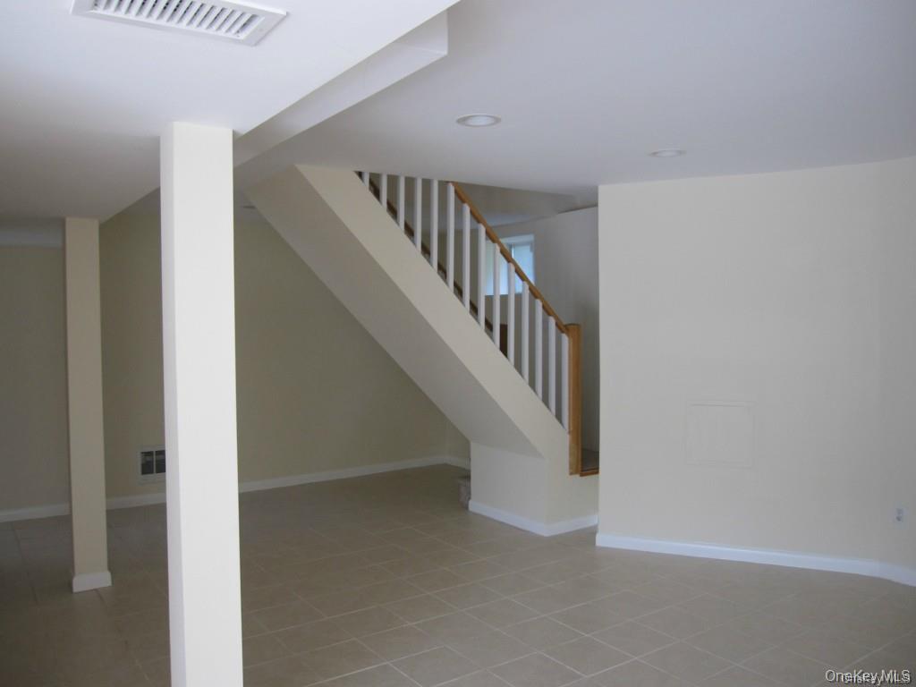 13 Dock Pathway, New Rochelle, NY 10801