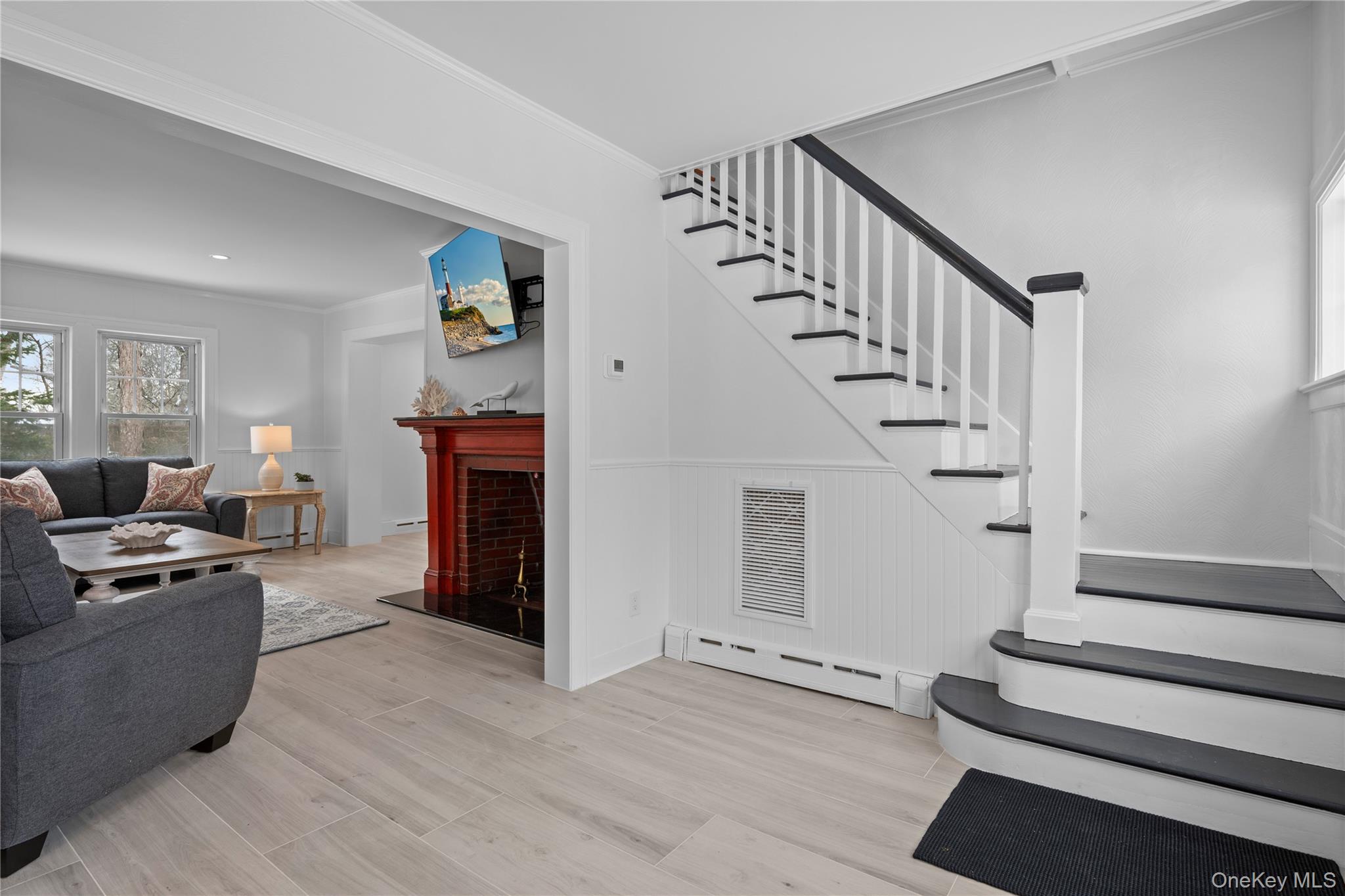 74 Montauk Highway, Quogue, NY 11959