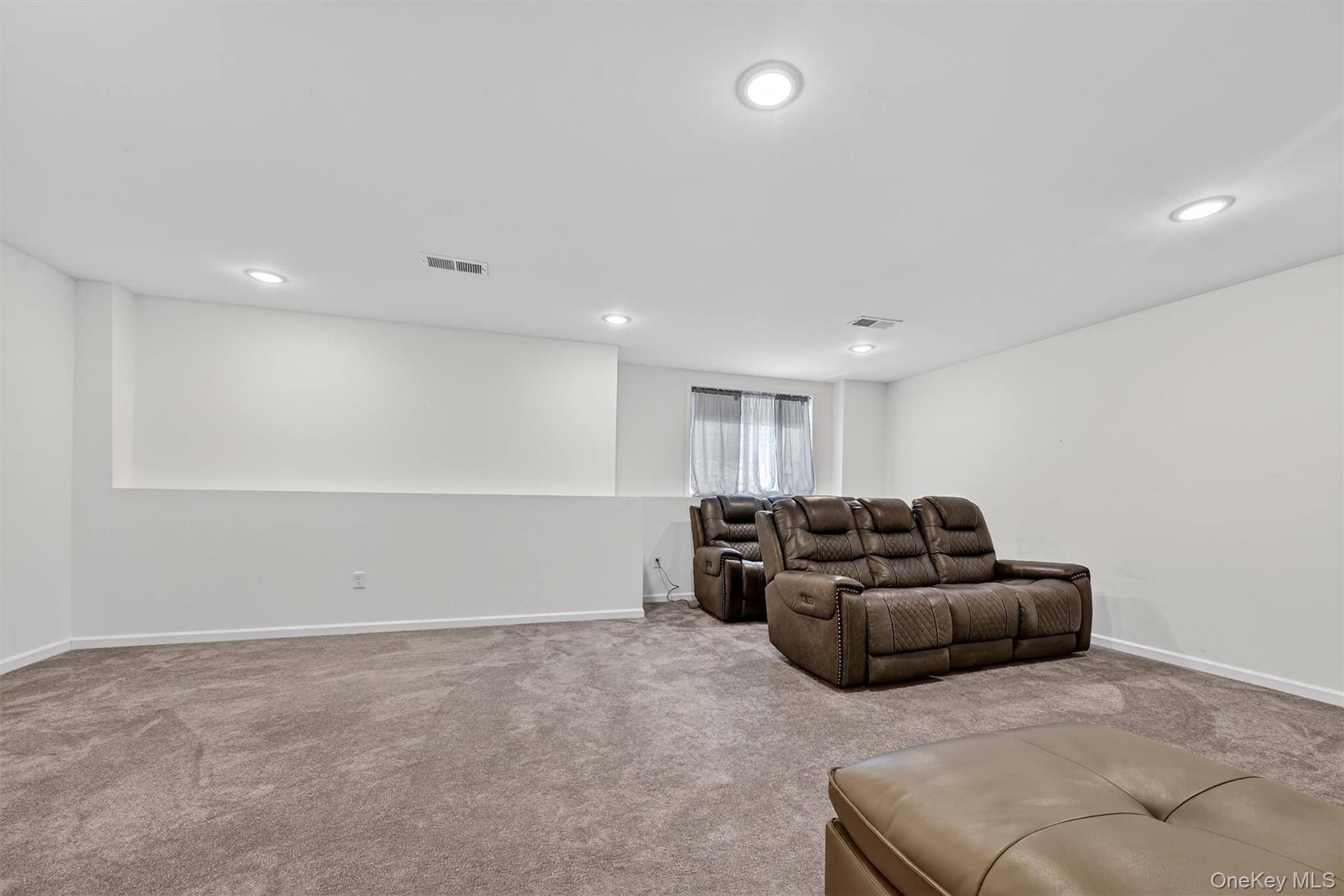 76 Magnolia Park Road, Middletown, NY 10940