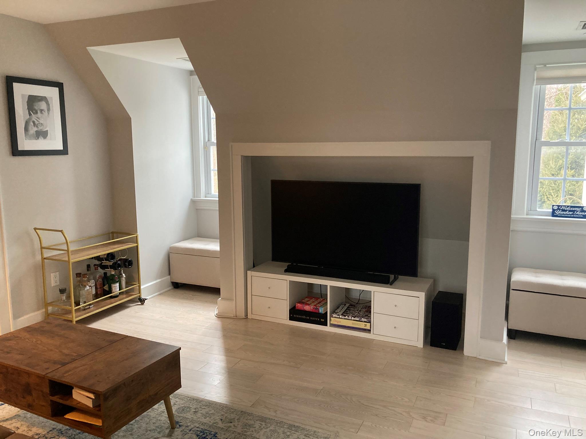 2 Red Ground Road, Old Westbury, NY 11568