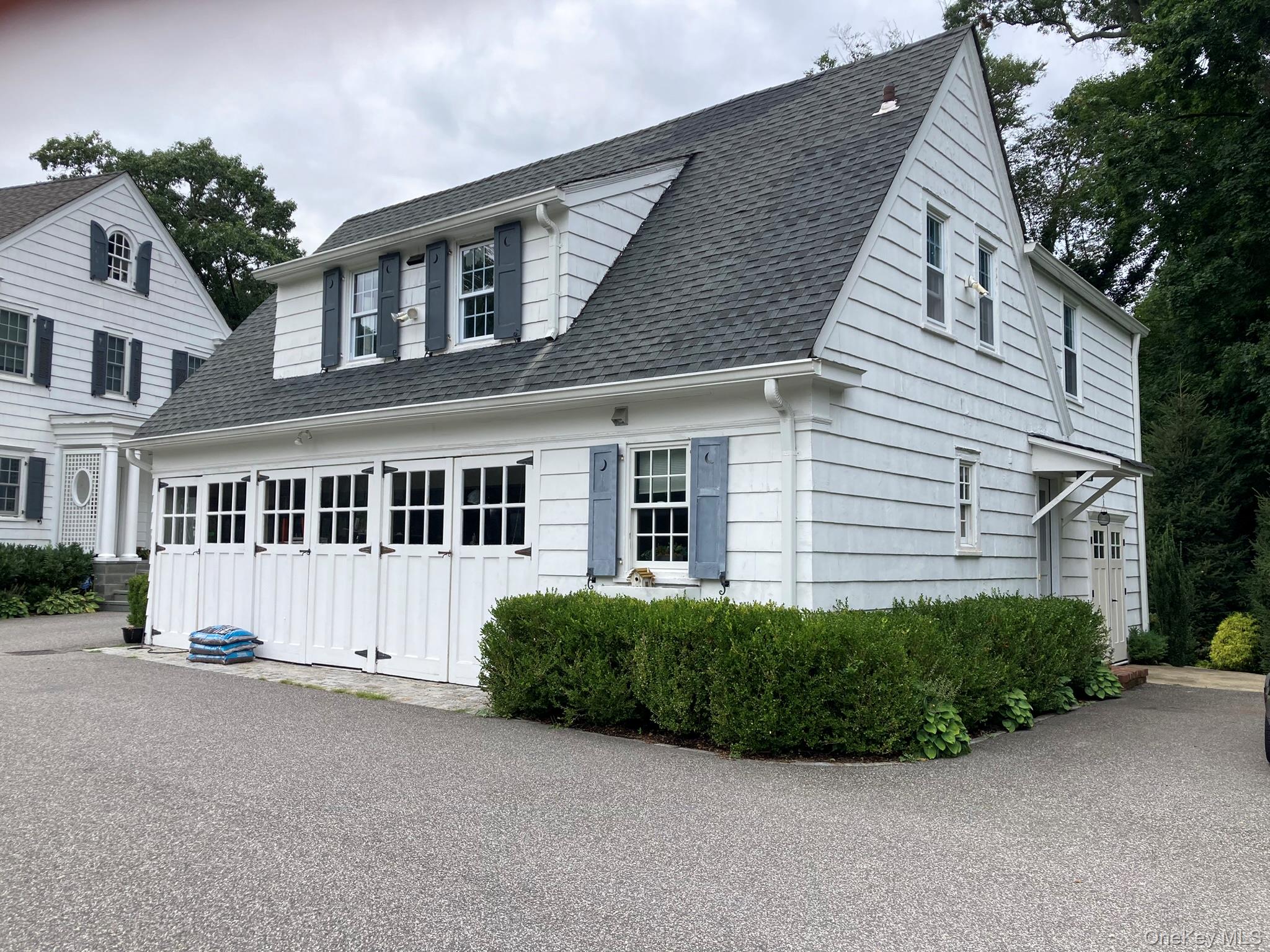 2 Red Ground Road, Old Westbury, NY 11568