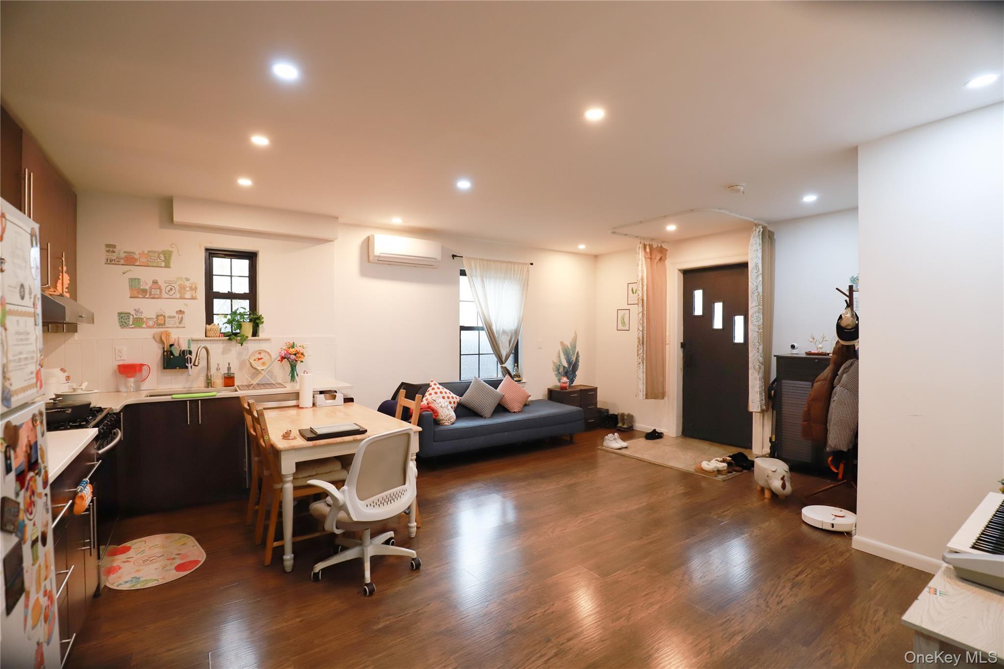 36-20 190TH Street, Flushing, NY 11358