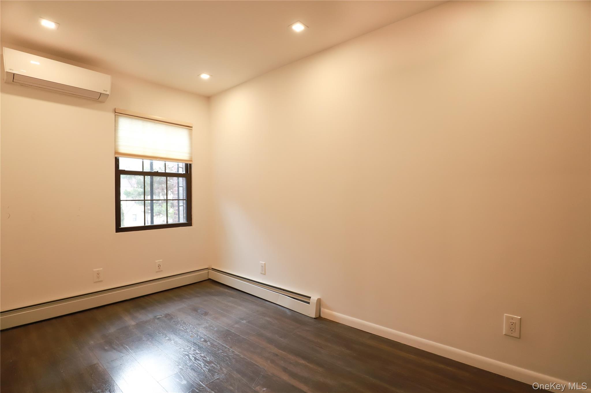 36-20 190TH Street, Flushing, NY 11358