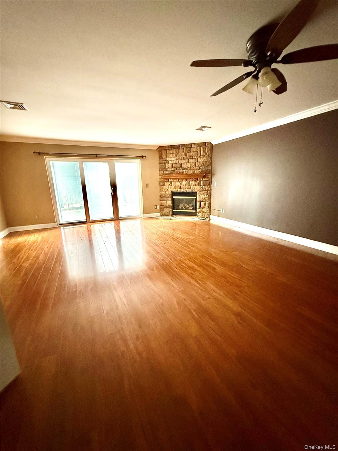 6 Deer Ct Drive, Middletown, NY 10940