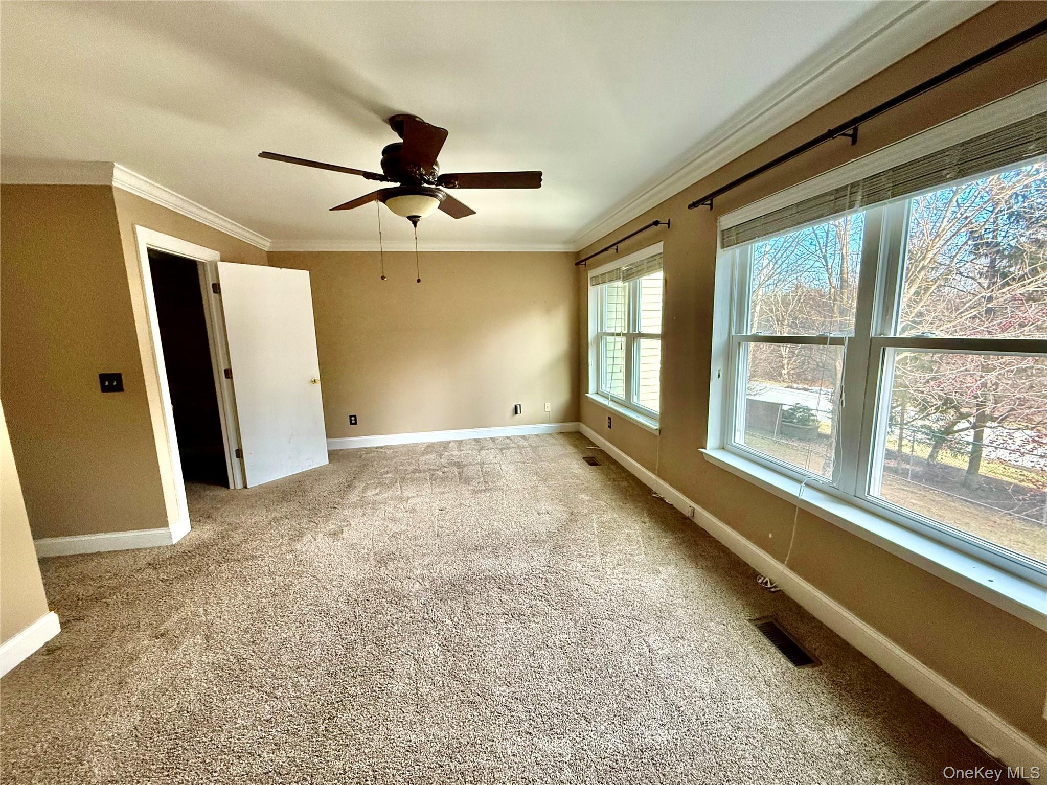 6 Deer Ct Drive, Middletown, NY 10940