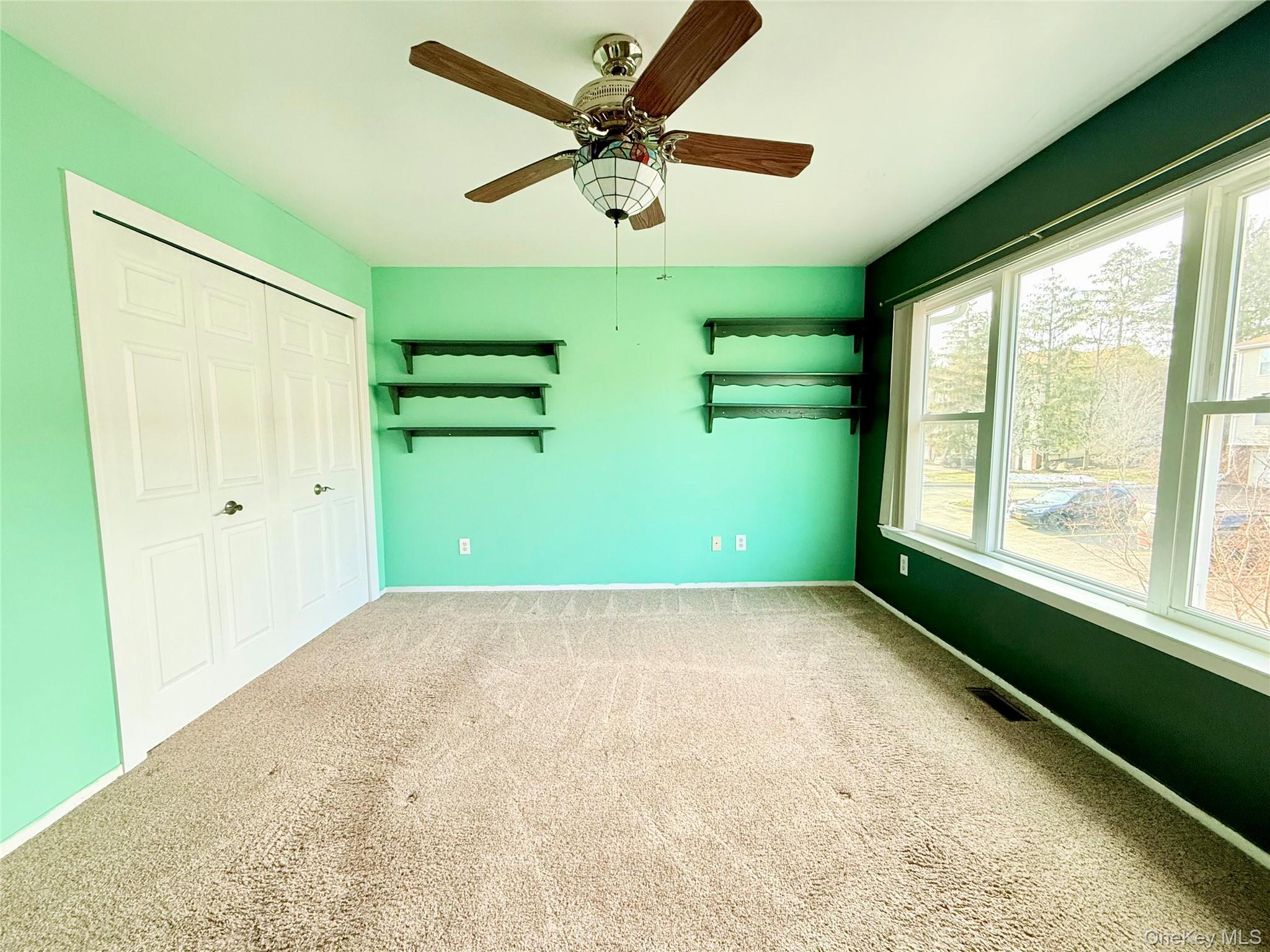 6 Deer Ct Drive, Middletown, NY 10940