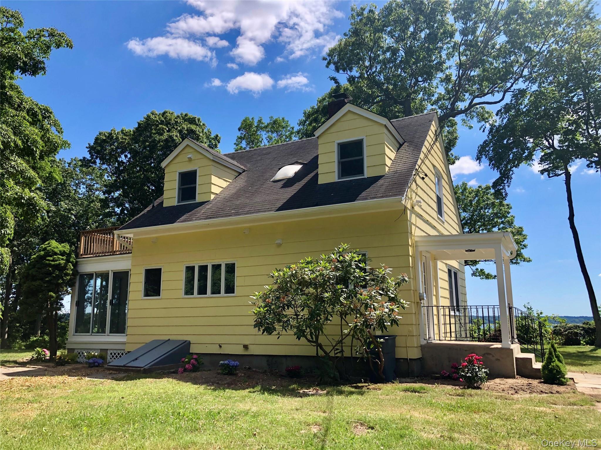 144 Old Winkle Point Road, Northport, NY 11768