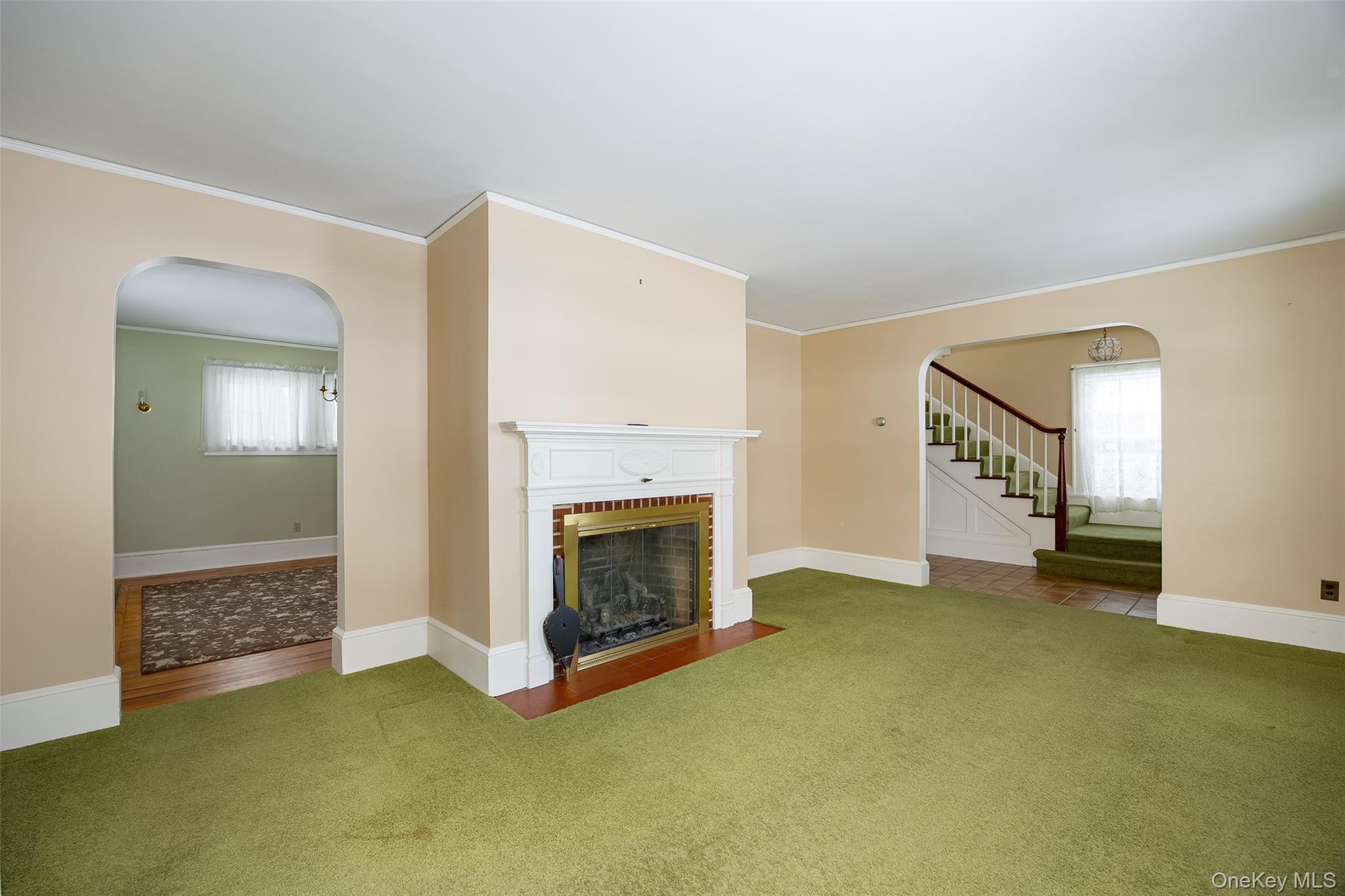 6 Rosalind Road, Poughkeepsie, NY 12601