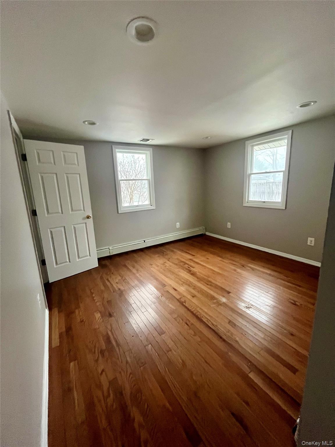 190 W Pulaski Road, Huntington Station, NY 11746