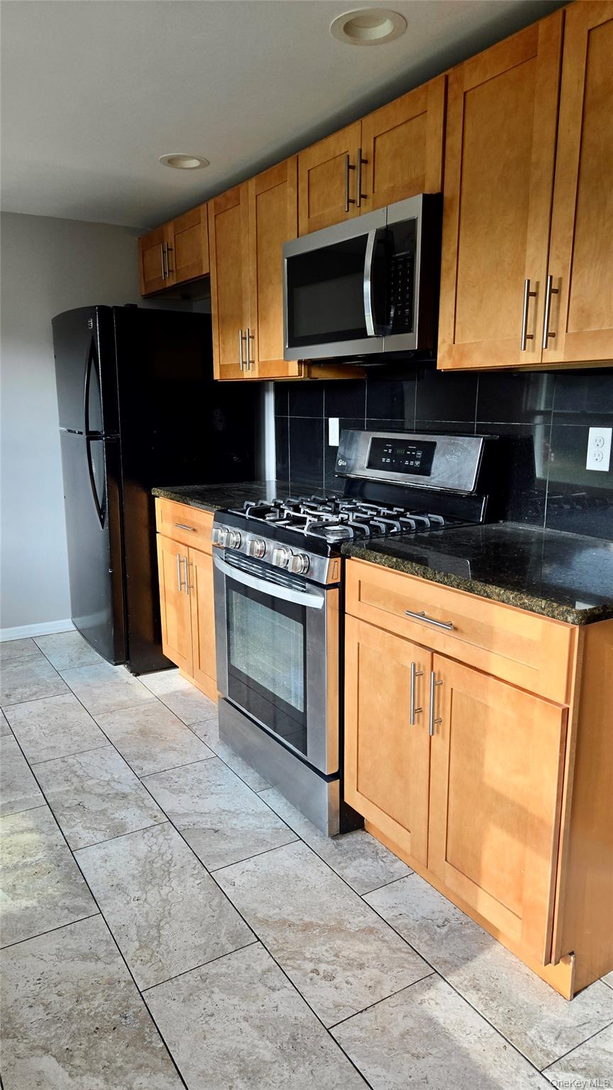 190 W Pulaski Road, Huntington Station, NY 11746