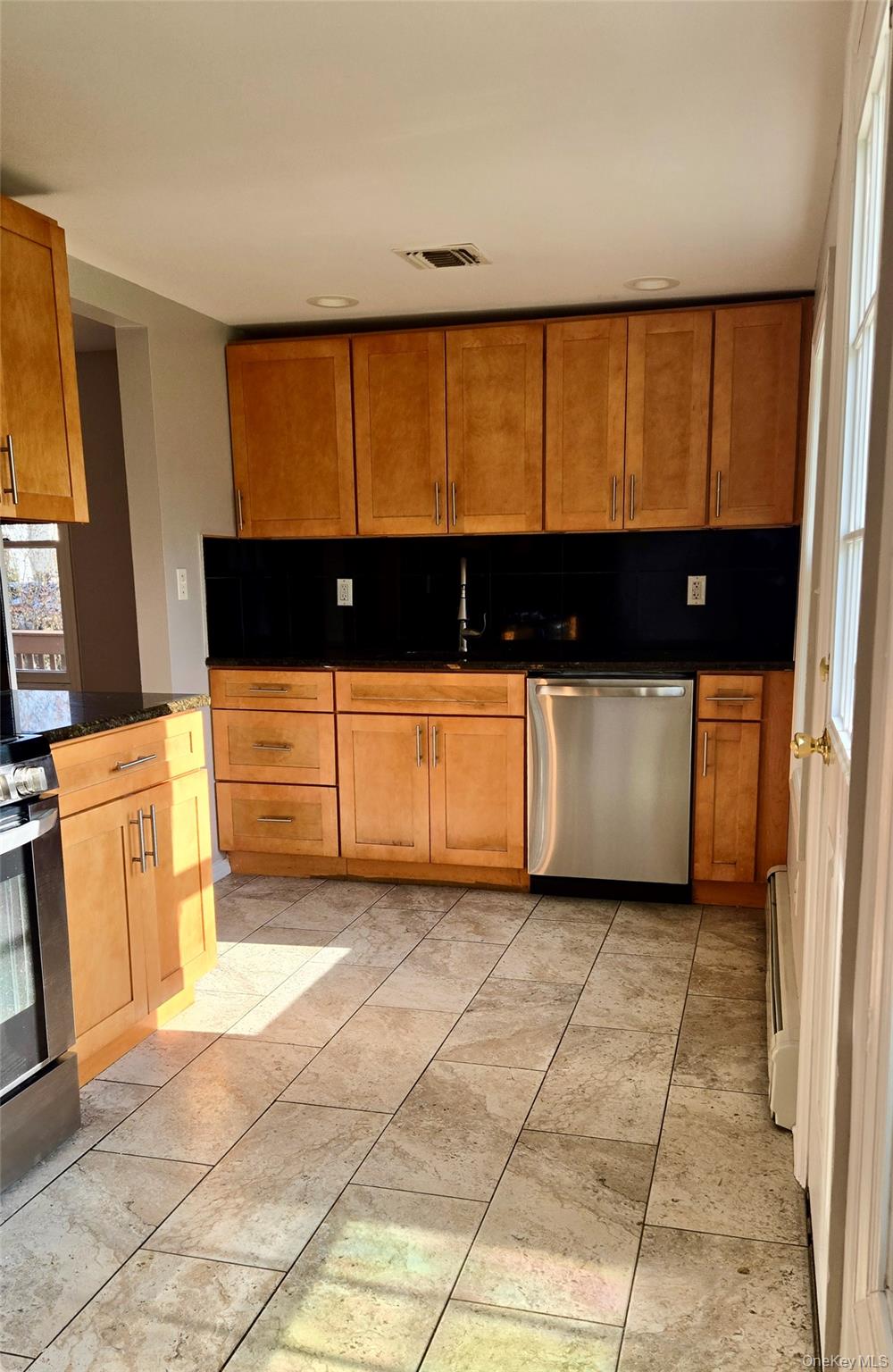 190 W Pulaski Road, Huntington Station, NY 11746