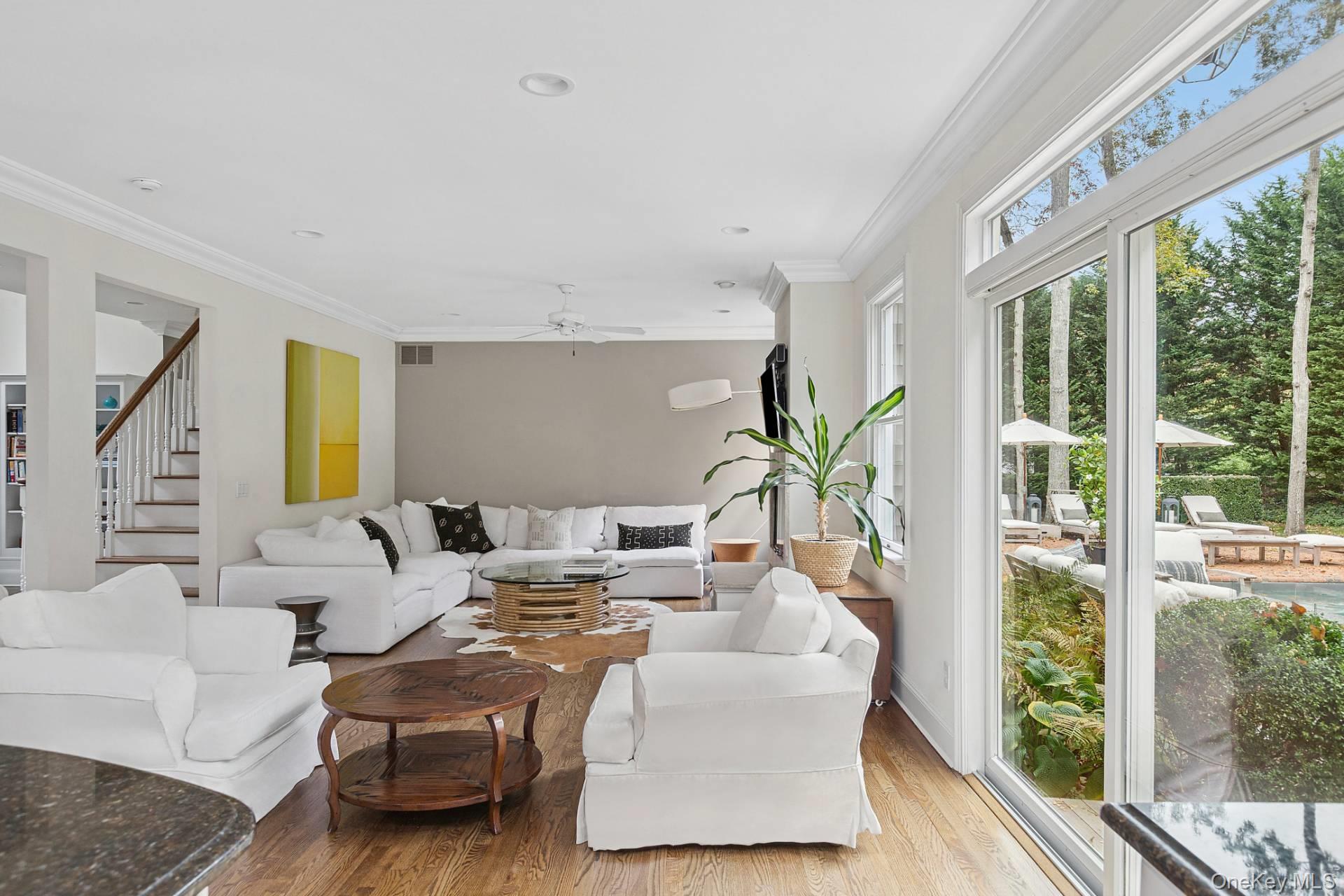 10 Bay View Road N, Southampton, NY 11968