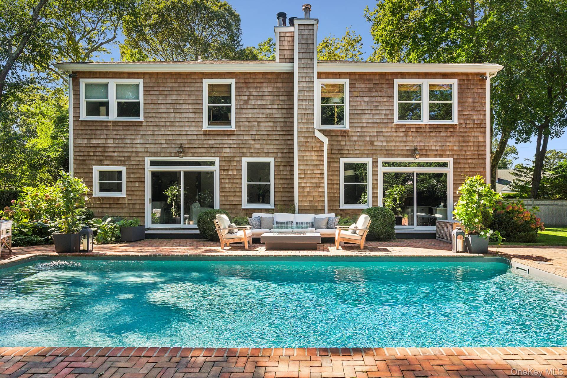 10 Bay View Road N, Southampton, NY 11968