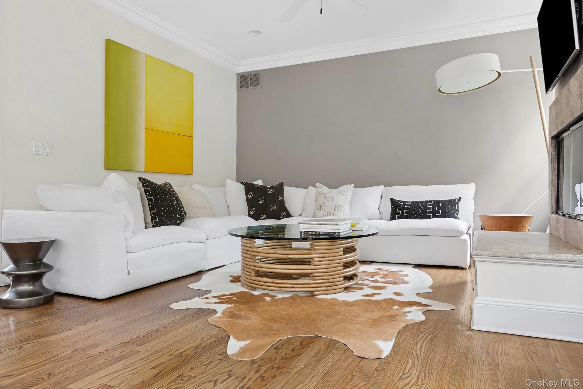 10 Bay View Road N, Southampton, NY 11968