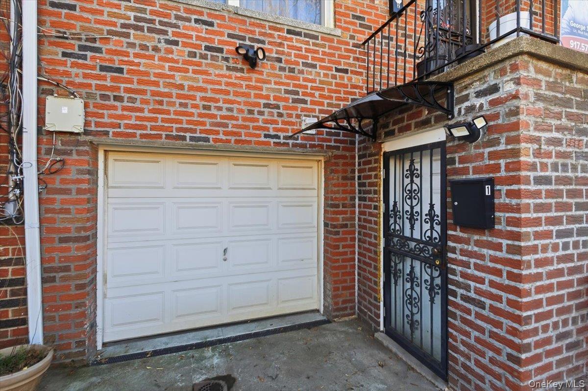 4077 Ely Avenue, Bronx, NY 10466