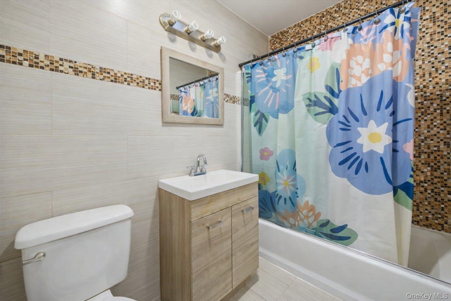 4077 Ely Avenue, Bronx, NY 10466