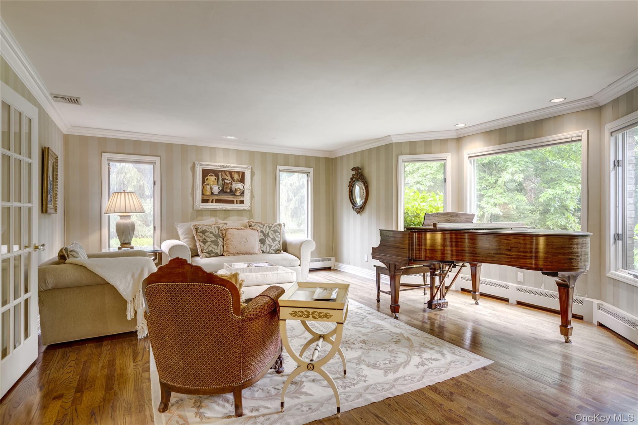 527 Split Rock Road, Syosset, NY 11791