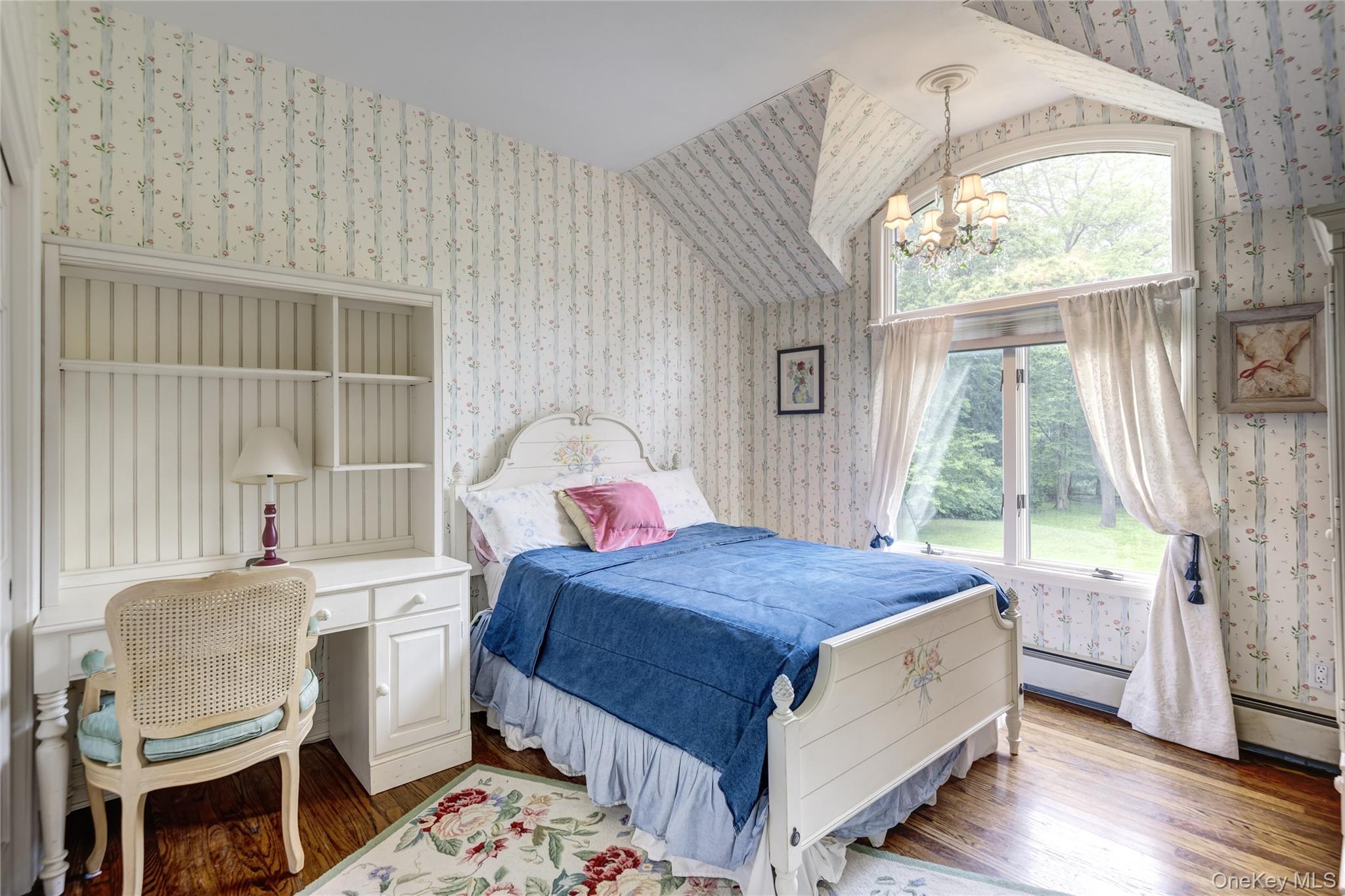 527 Split Rock Road, Syosset, NY 11791