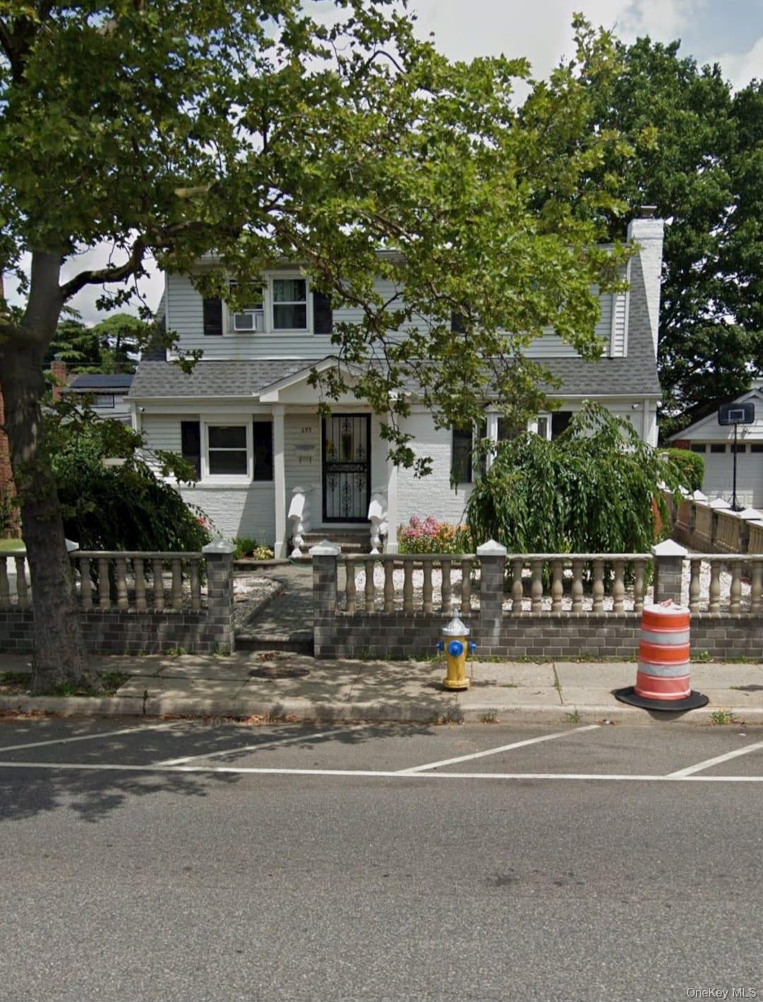 693 Jerusalem Avenue # 0000000000000000, Uniondale, NY 11553