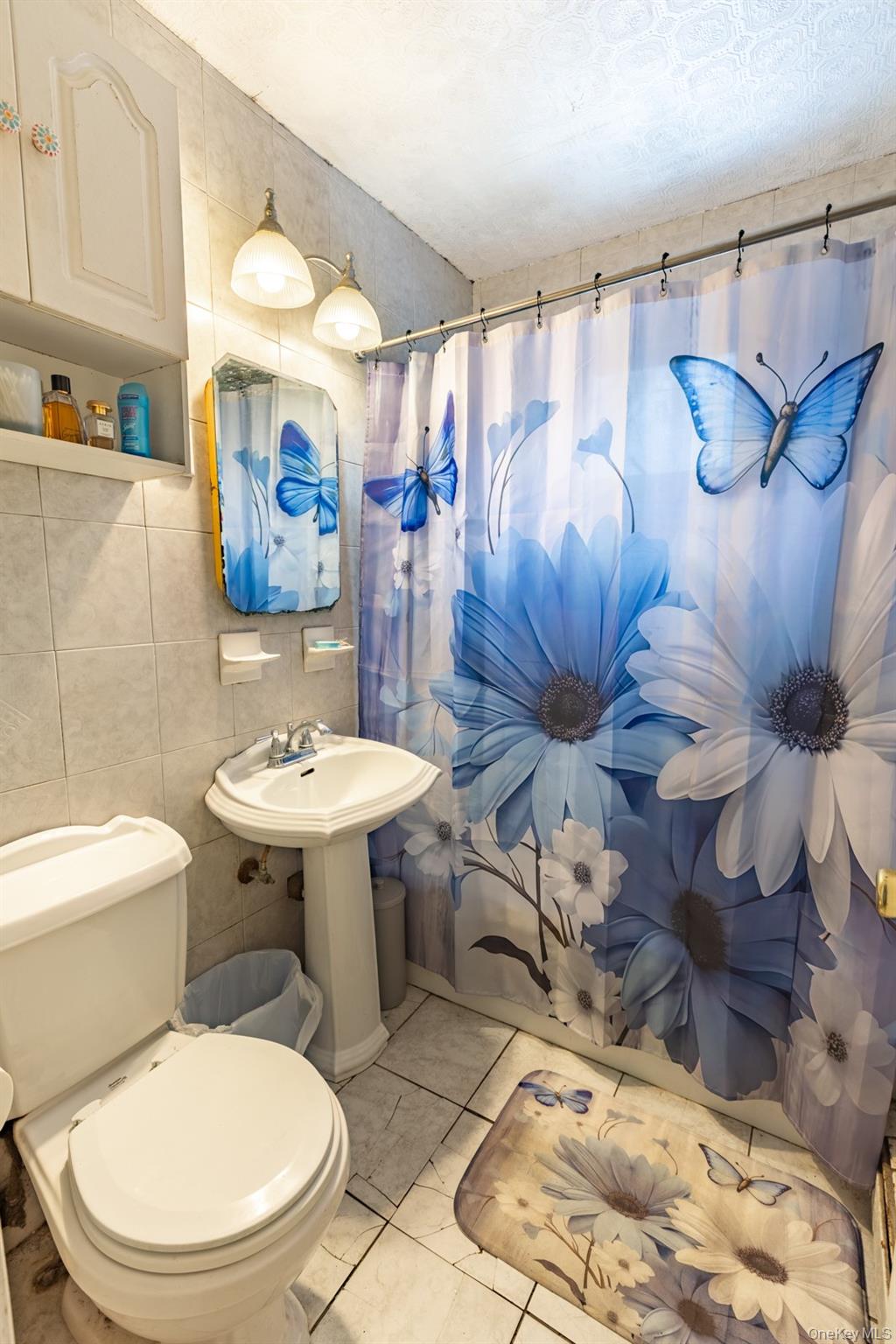 47 Ridgedale Avenue, Farmingville, NY 11738