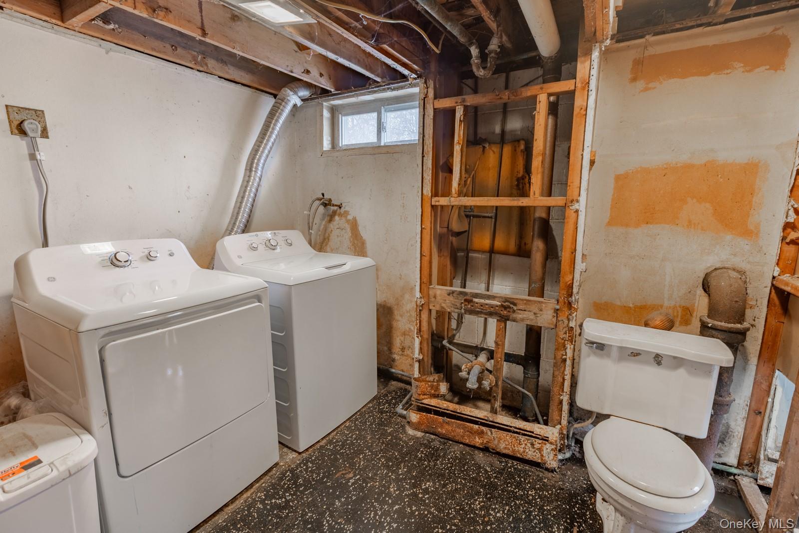 47 Ridgedale Avenue, Farmingville, NY 11738