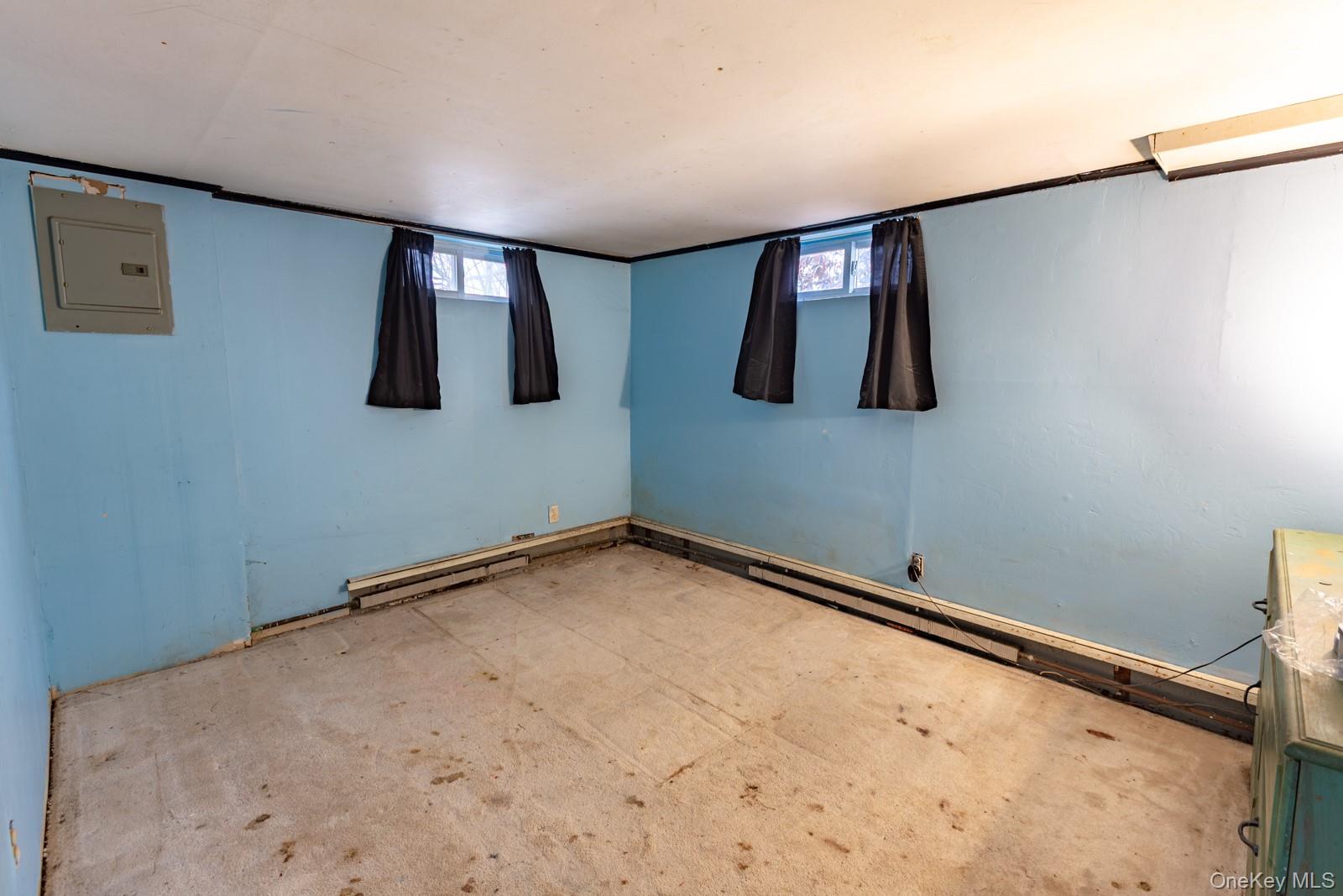 47 Ridgedale Avenue, Farmingville, NY 11738