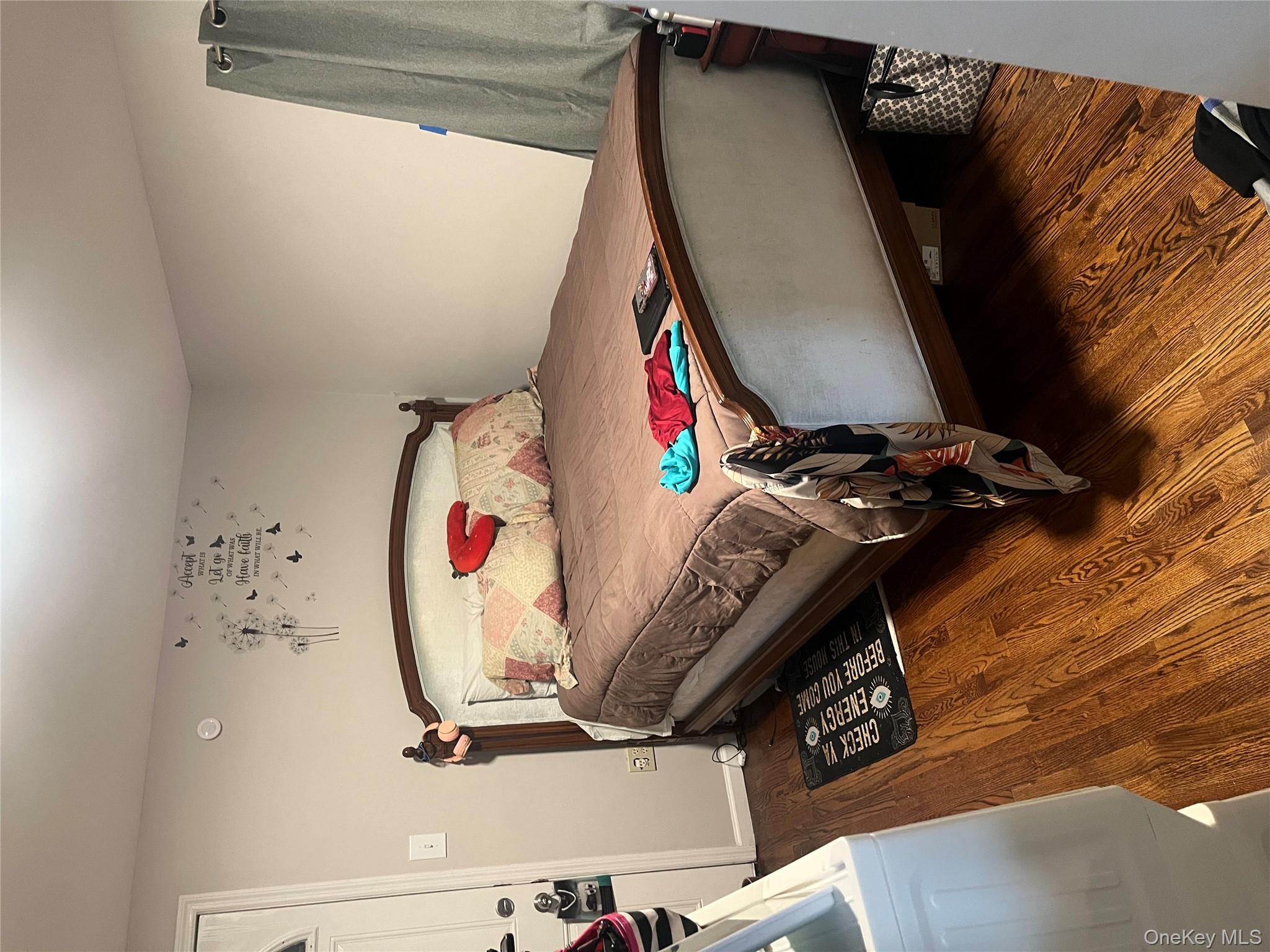 137-15 220th Place, Laurelton, NY 11413