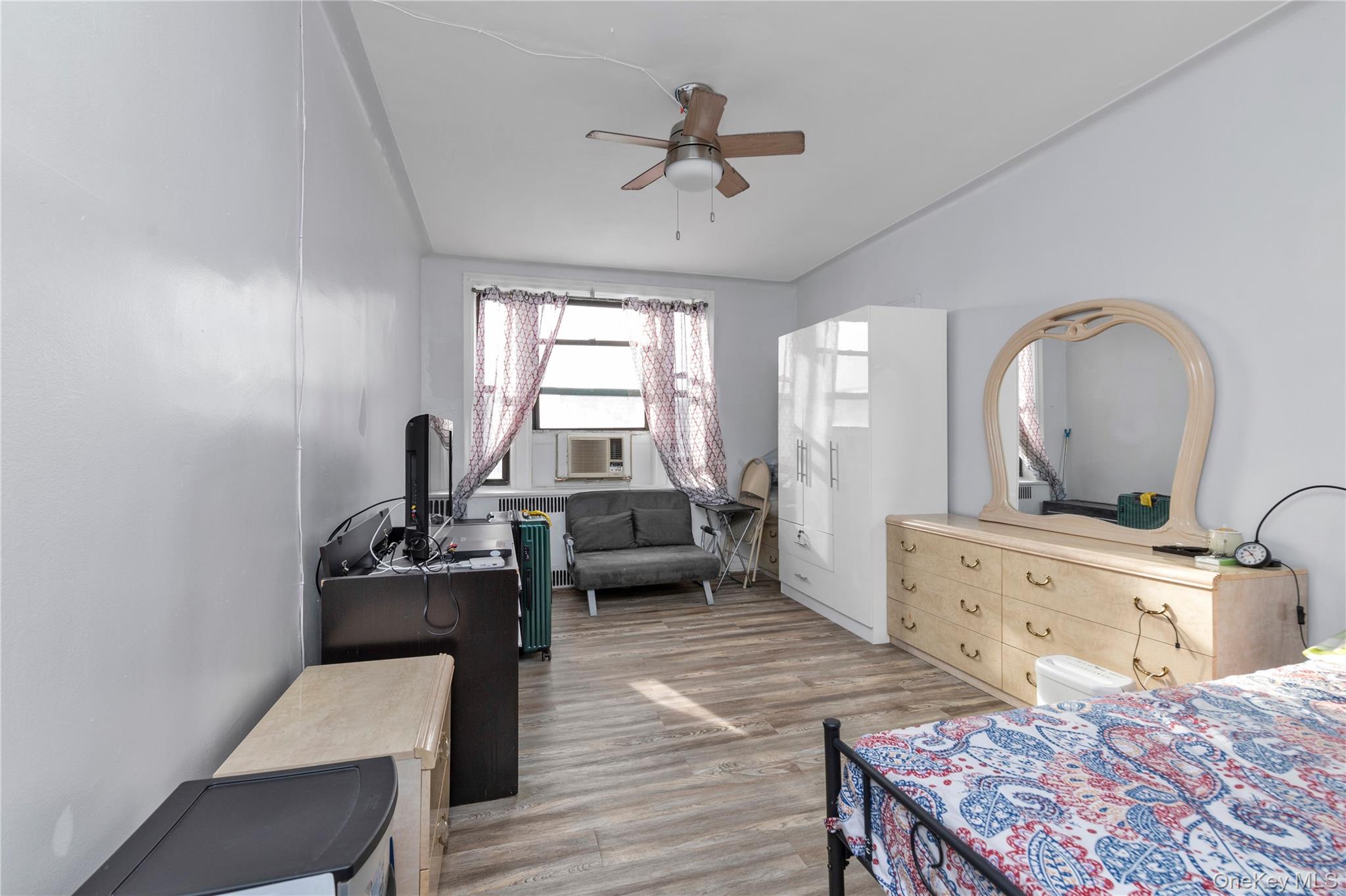 33-38 Parsons Boulevard # 6G, Flushing, NY 11354