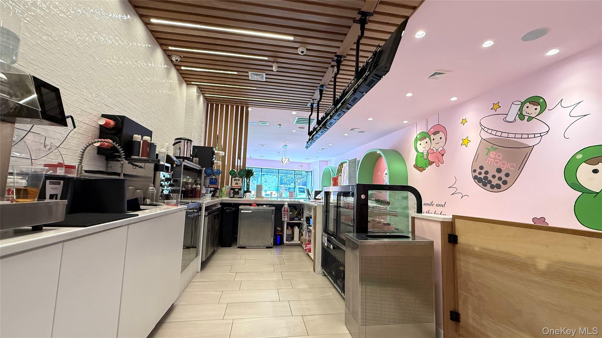 74 Hillside Avenue, Williston Park, NY 11596