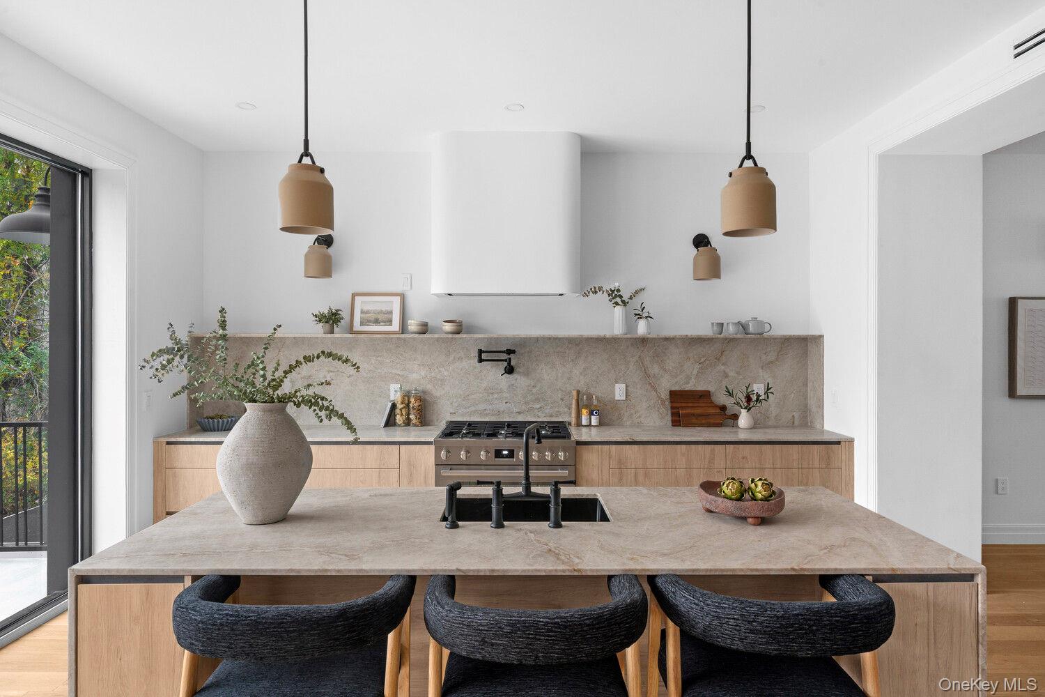 12 PILLING Street, Brooklyn, NY 11207