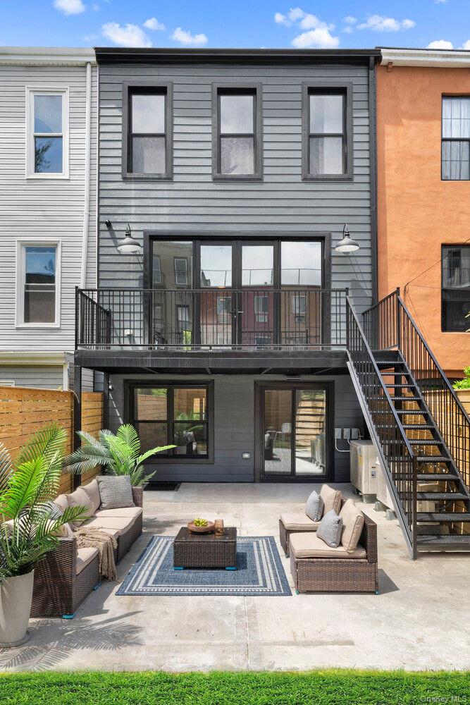 12 PILLING Street, Brooklyn, NY 11207