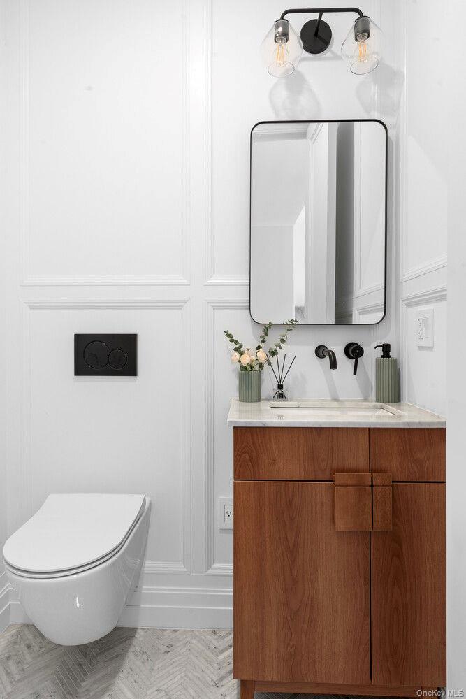 12 PILLING Street, Brooklyn, NY 11207