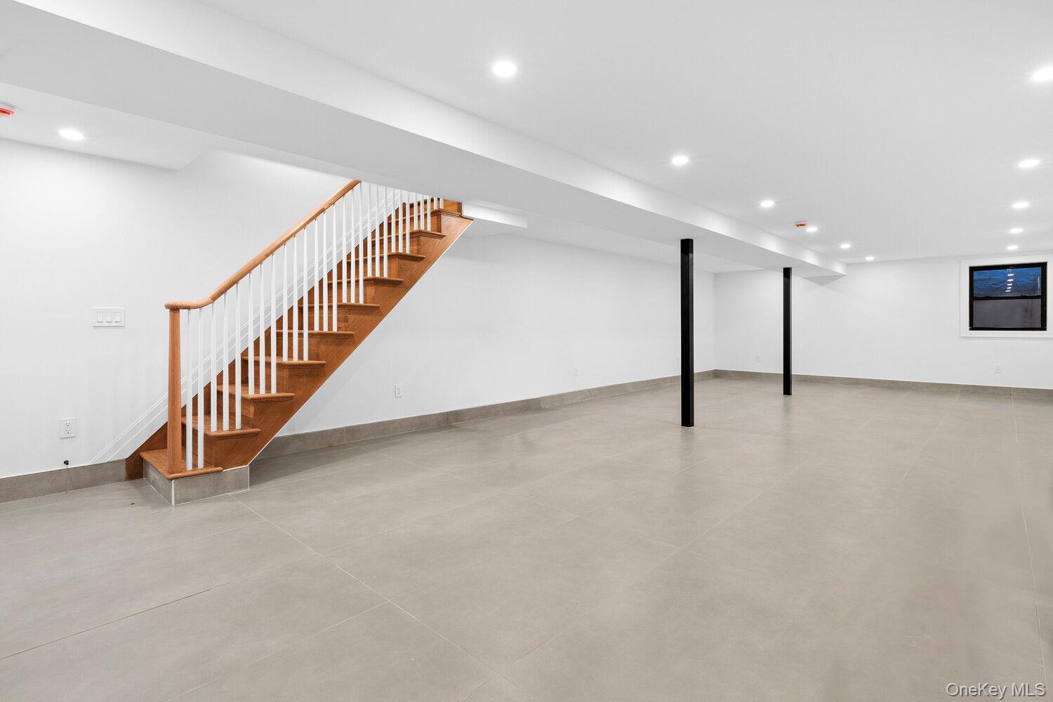 12 PILLING Street, Brooklyn, NY 11207