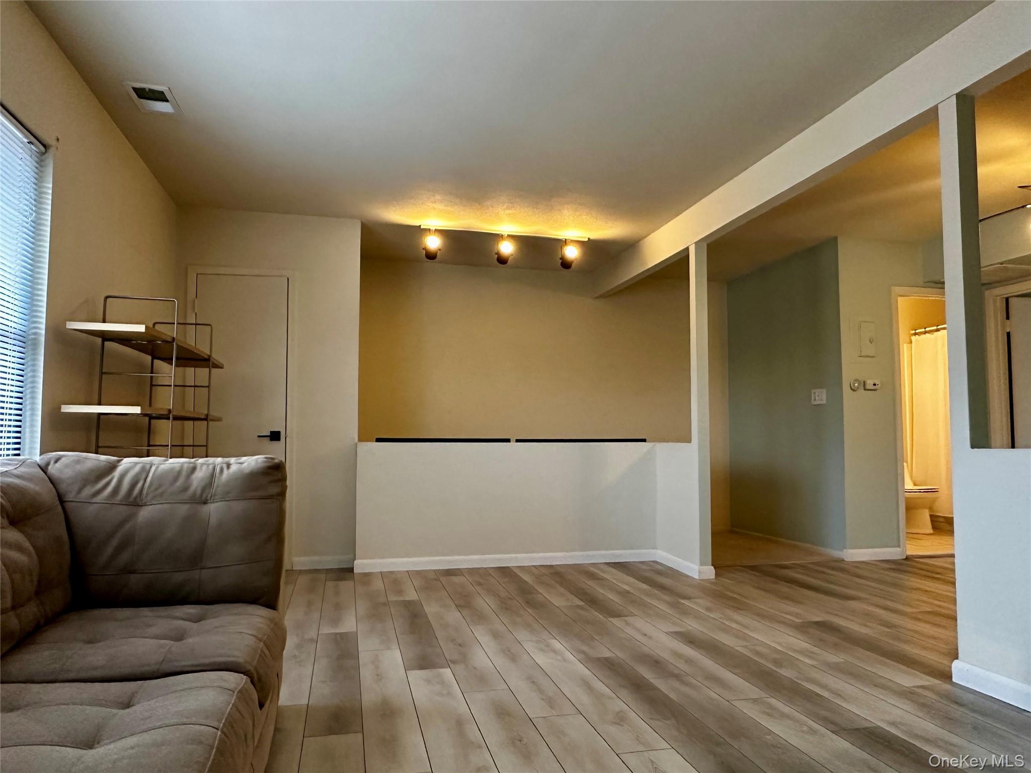 10 Bailey # 10, Middle Island, NY 11953