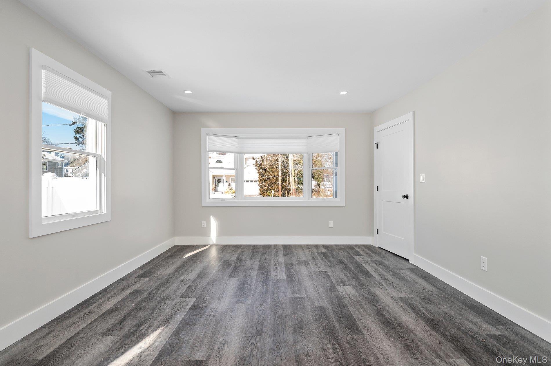 25 Lorraine # 1, Northport, NY 11768