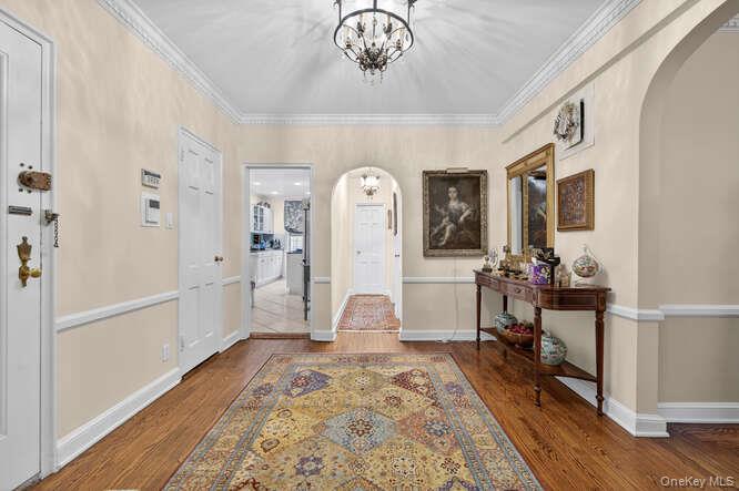 24 Hamilton Place # F-1, Garden City, NY 11530