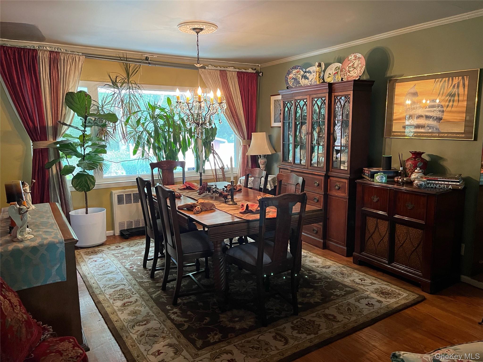 24 Cedar Road, Westbury, NY 11590