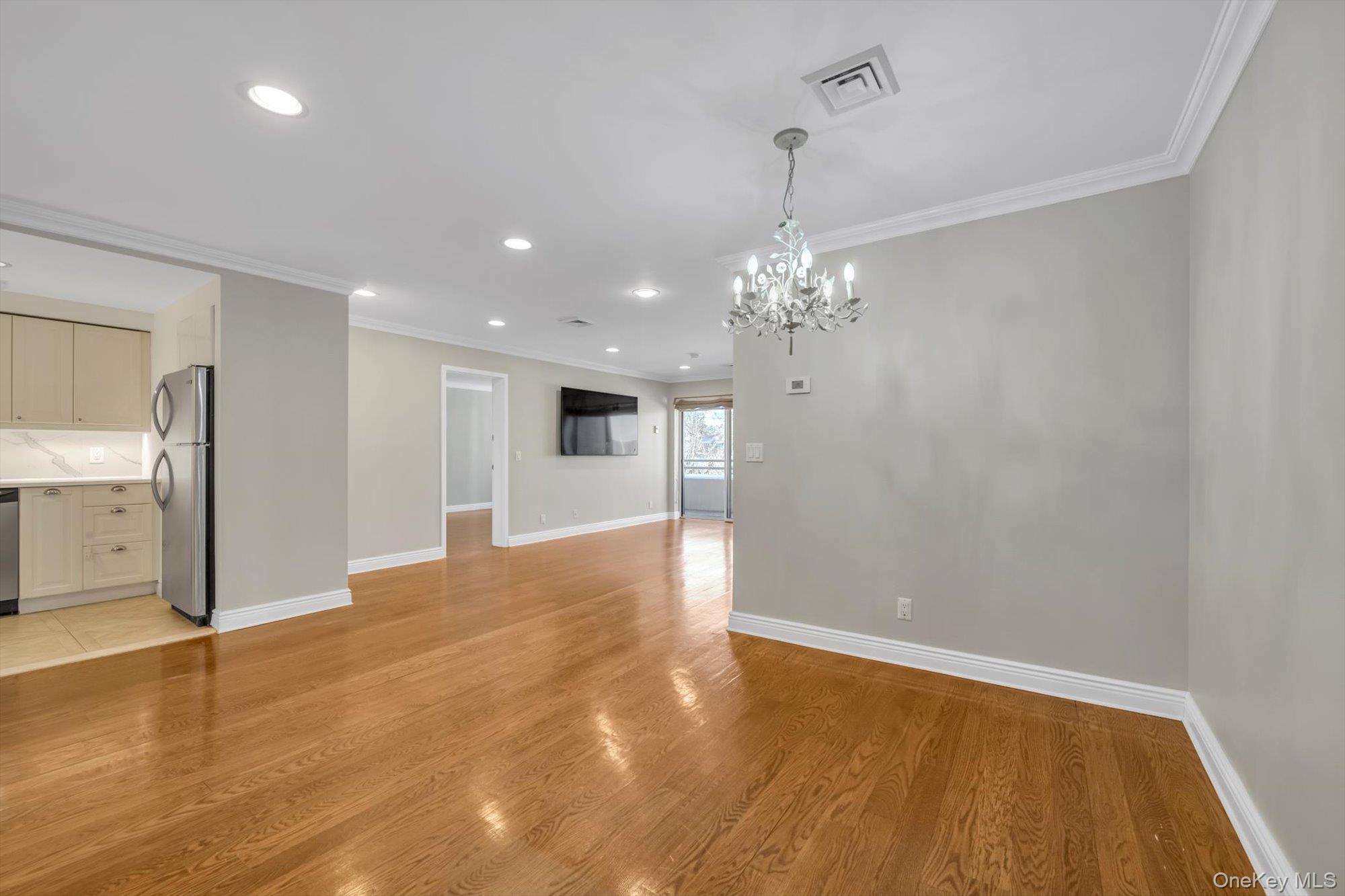 100 Cuttermill Road # 4G, Great Neck, NY 11021