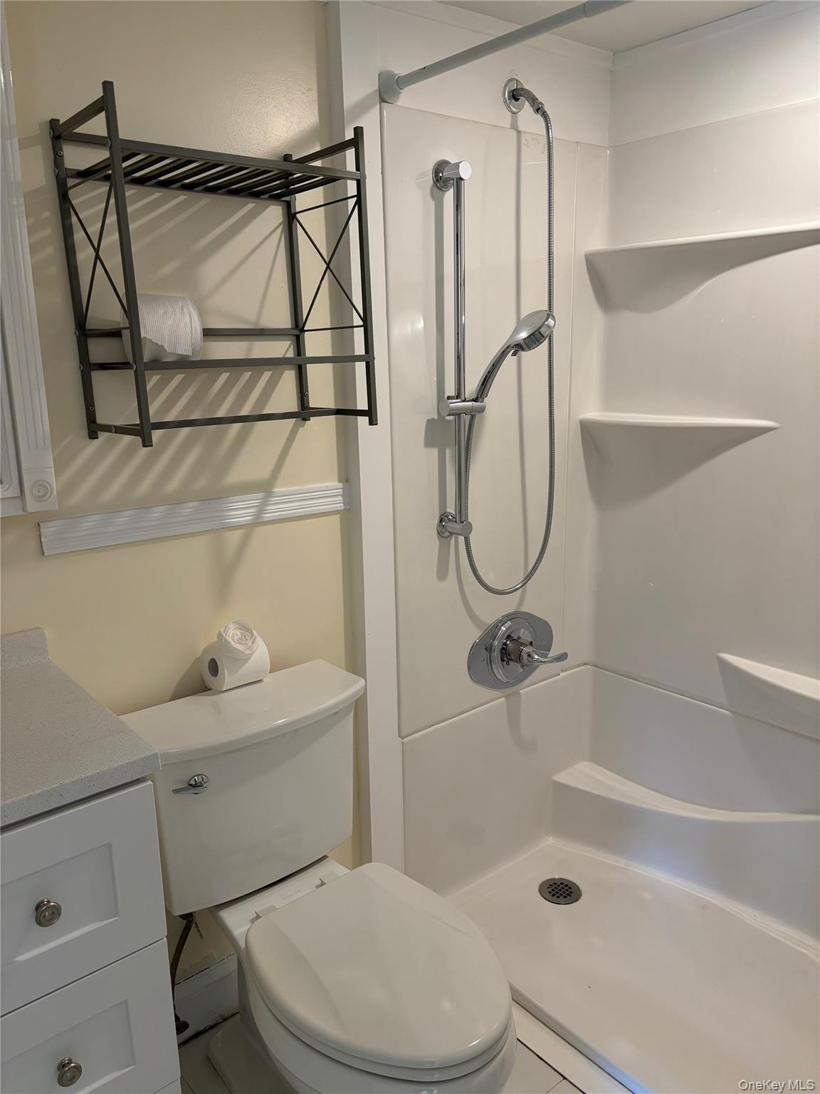 9 Bailey Court # 9, Middle Island, NY 11953