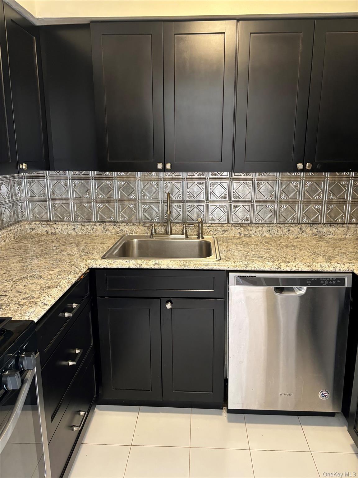 9 Bailey Court # 9, Middle Island, NY 11953