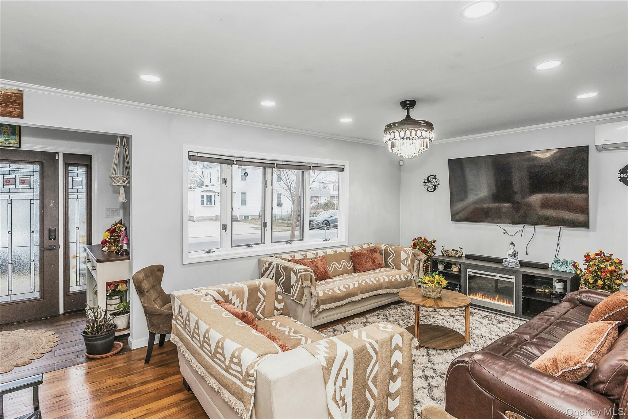 5 Malone Street, Hicksville, NY 11801