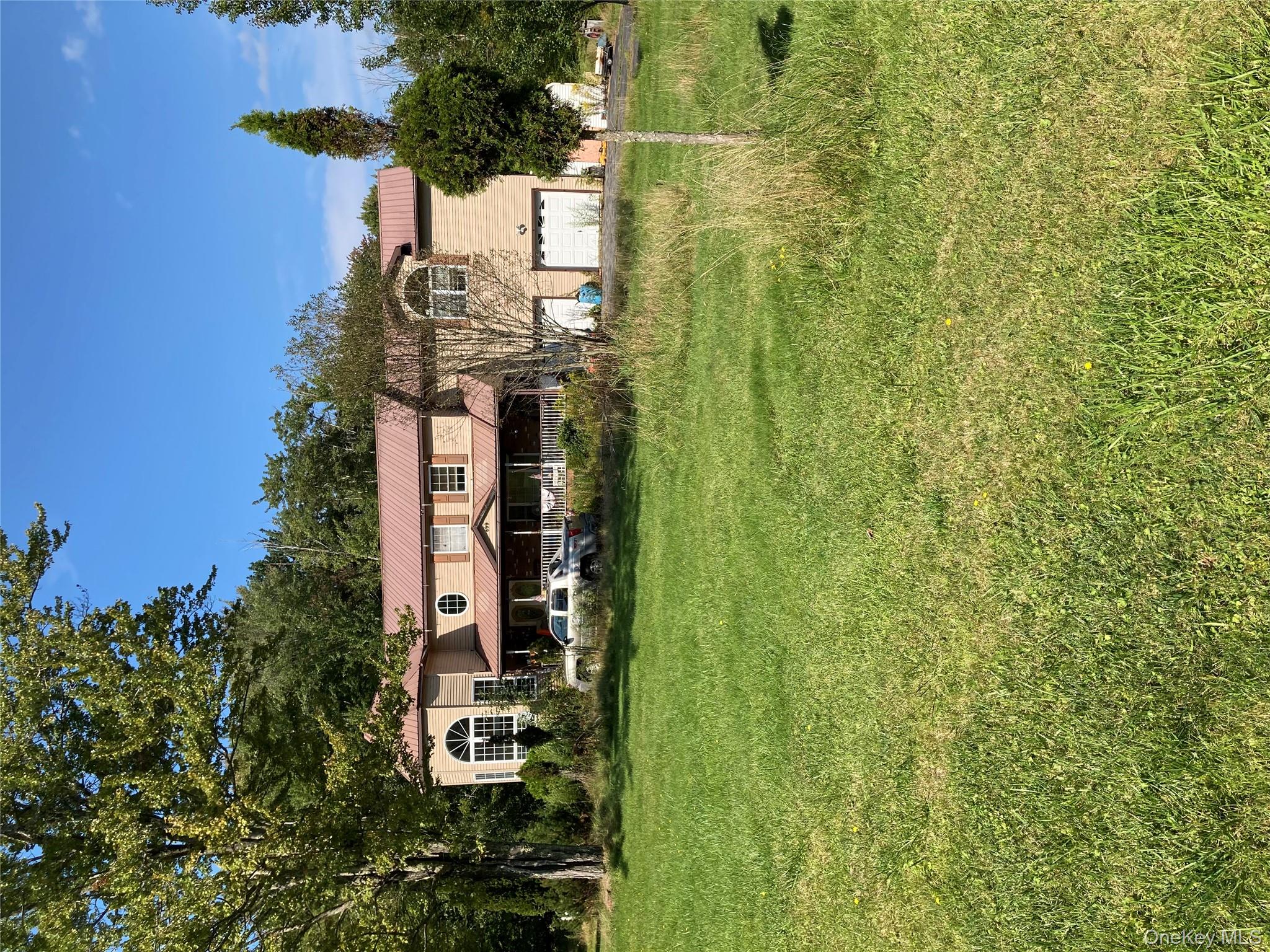 699 Budd Rd, Woodbourne, NY 12788