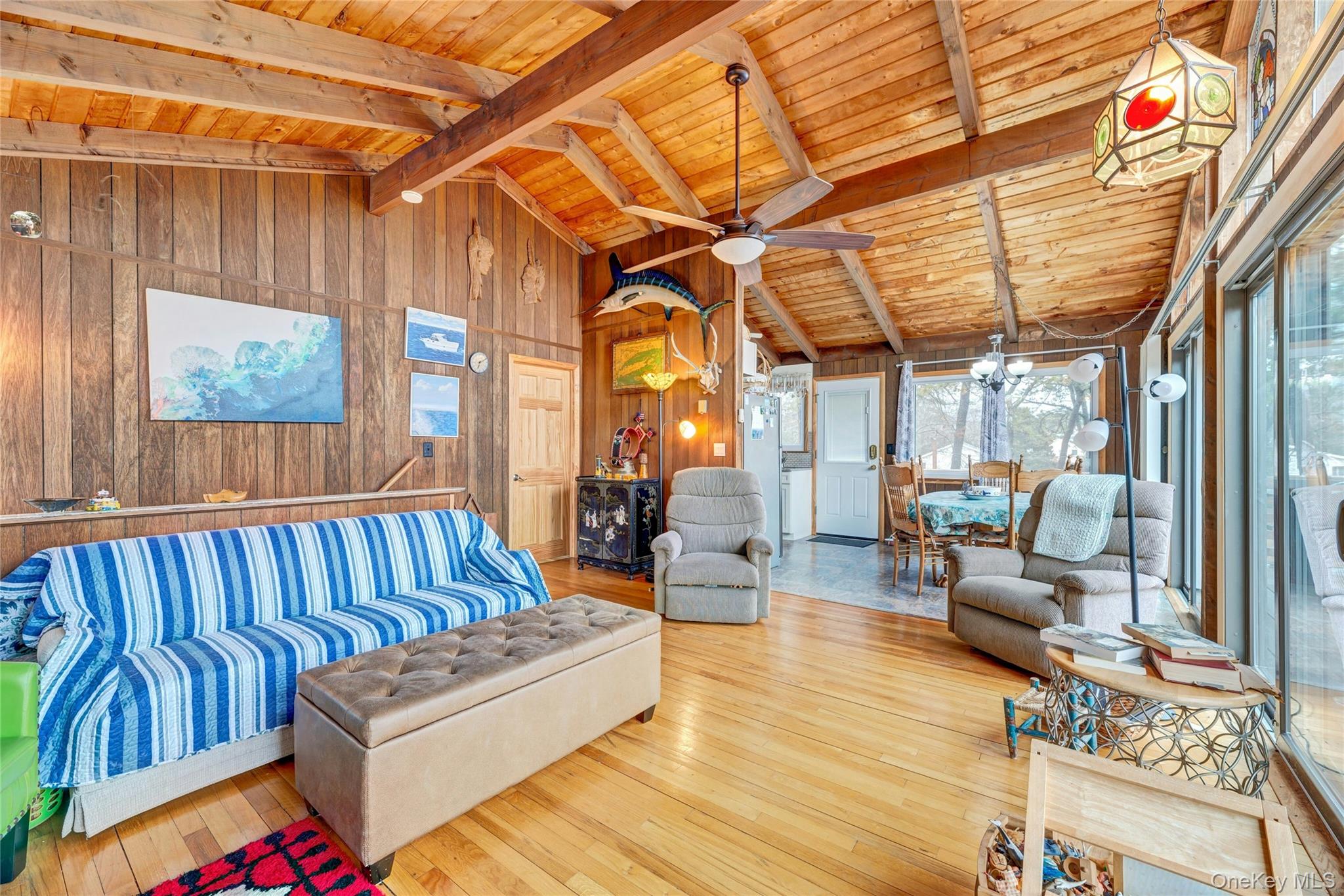 5 Victoria Drive, Hampton Bays, NY 11946