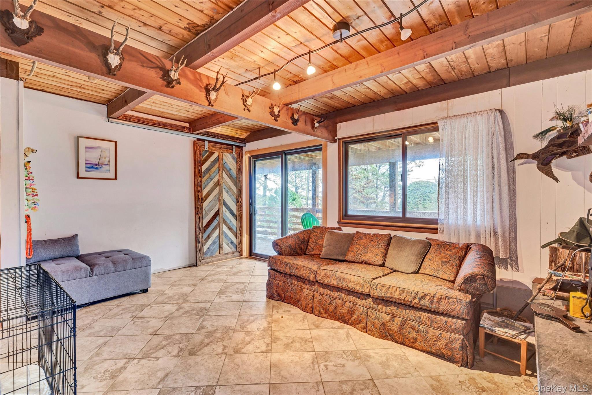 5 Victoria Drive, Hampton Bays, NY 11946