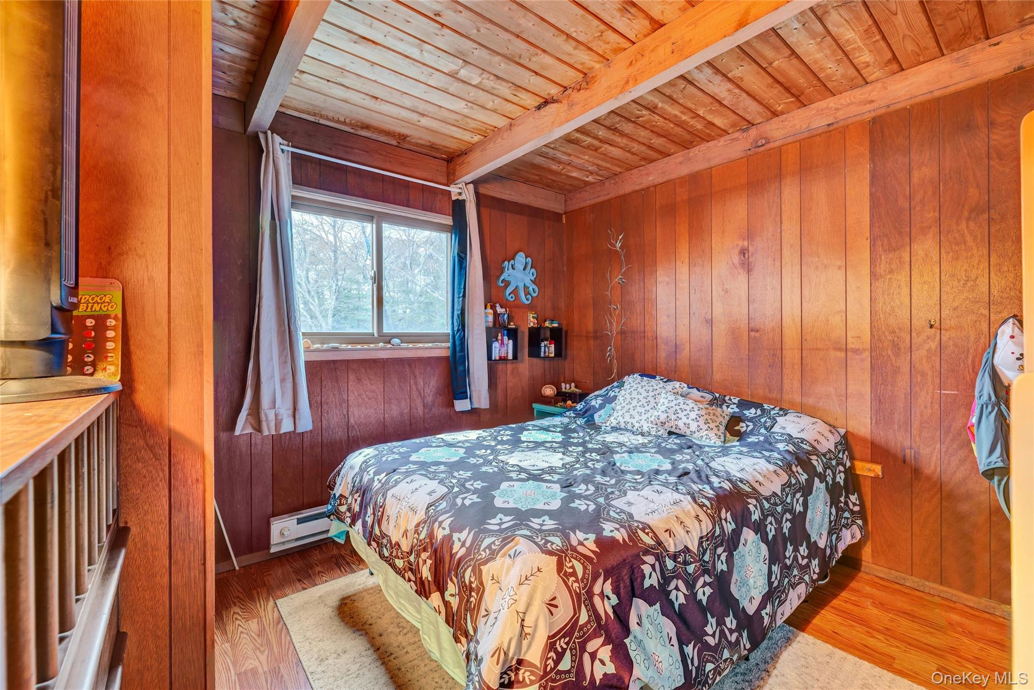 5 Victoria Drive, Hampton Bays, NY 11946