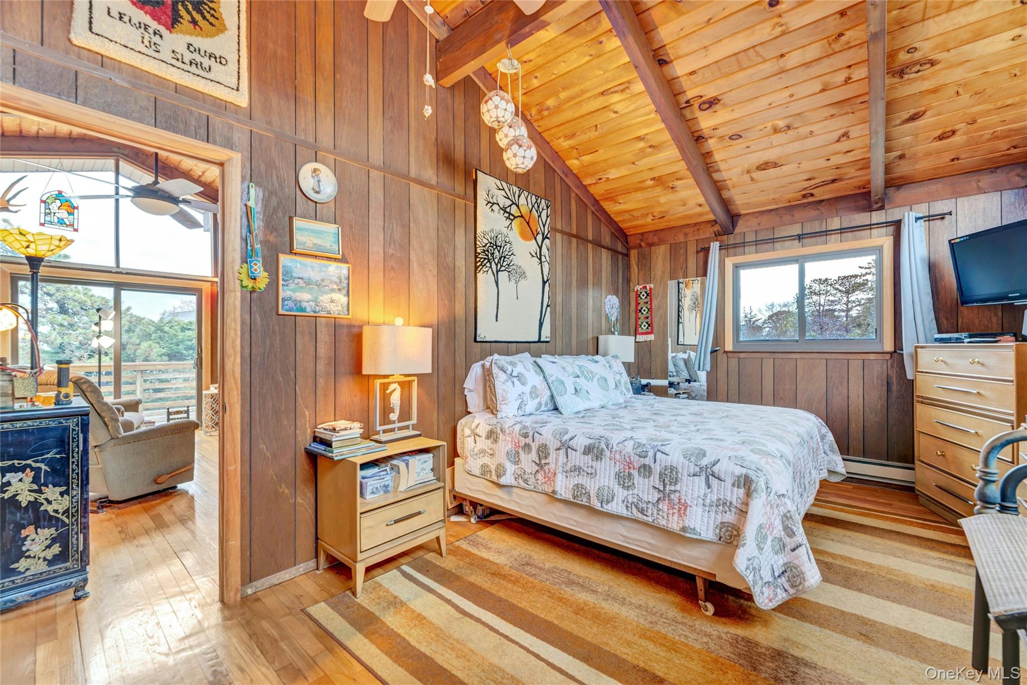 5 Victoria Drive, Hampton Bays, NY 11946