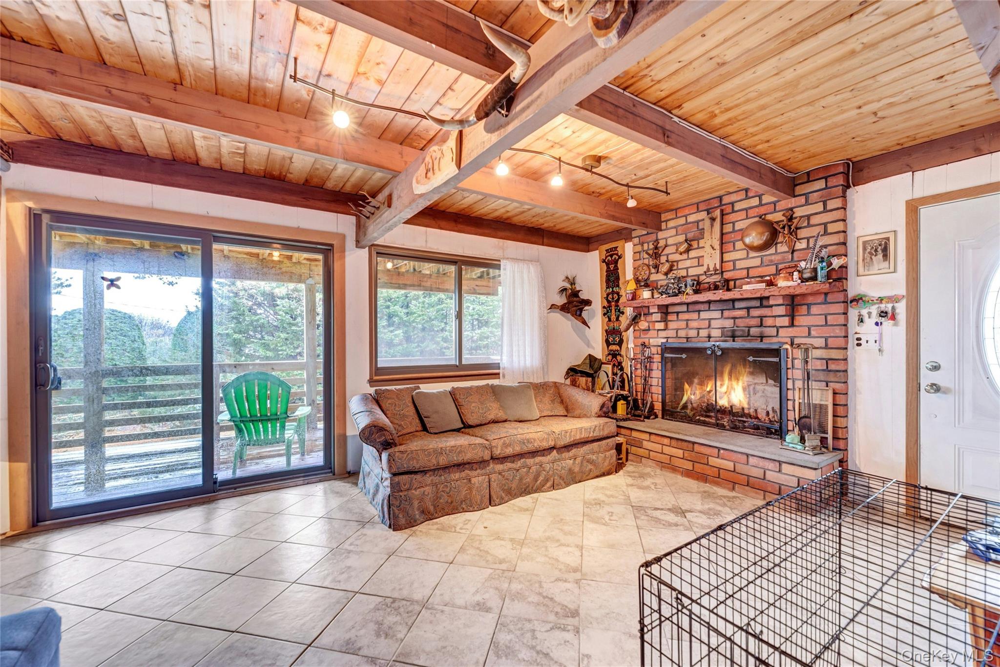 5 Victoria Drive, Hampton Bays, NY 11946