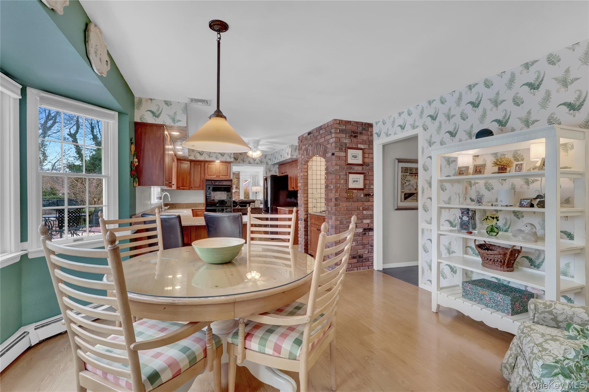 6 Samuels Path, Miller Place, NY 11764