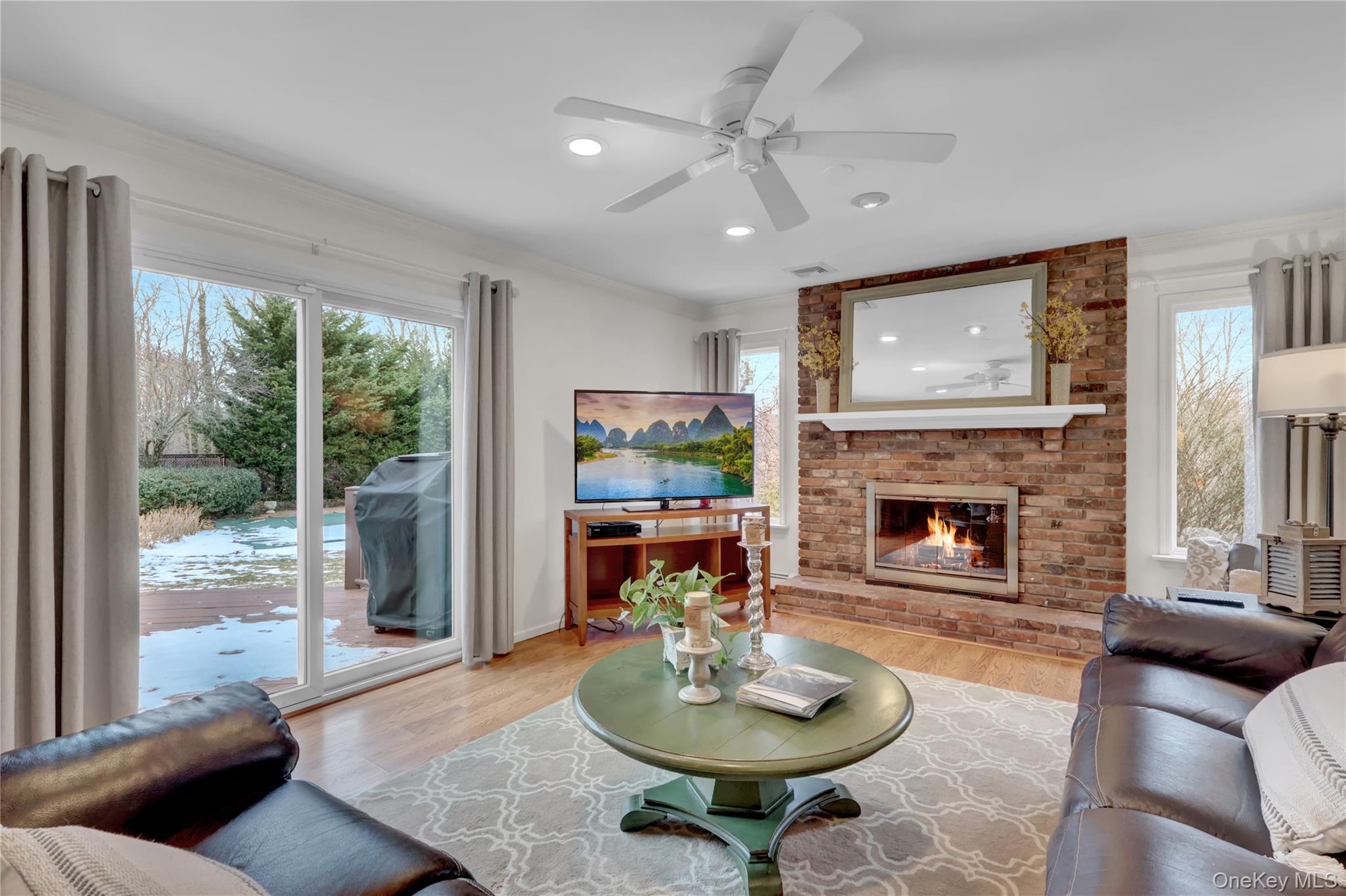 6 Samuels Path, Miller Place, NY 11764